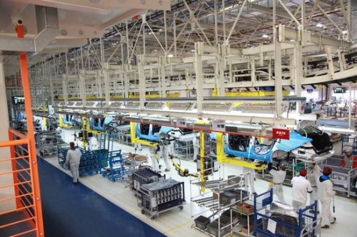 速動數(shù)字?jǐn)Q緊電動螺絲刀，助力汽車行業(yè)邁向智能制造