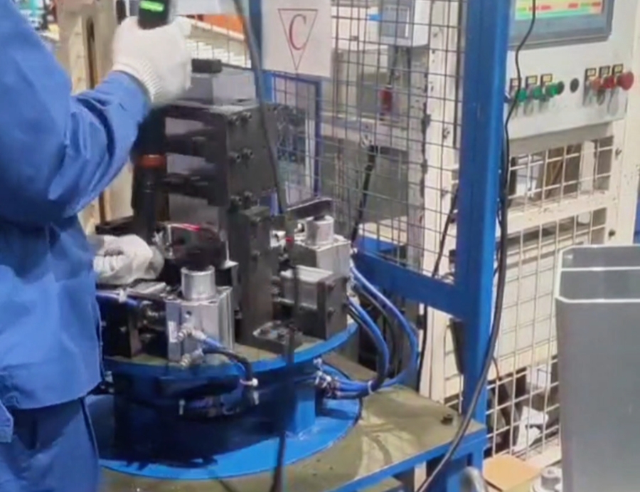 什么是電動螺絲刀？